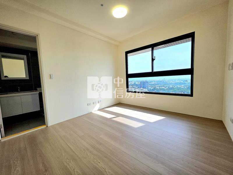 浩瀚森之道次頂樓雙平車視野戶房屋室內格局與周邊環境