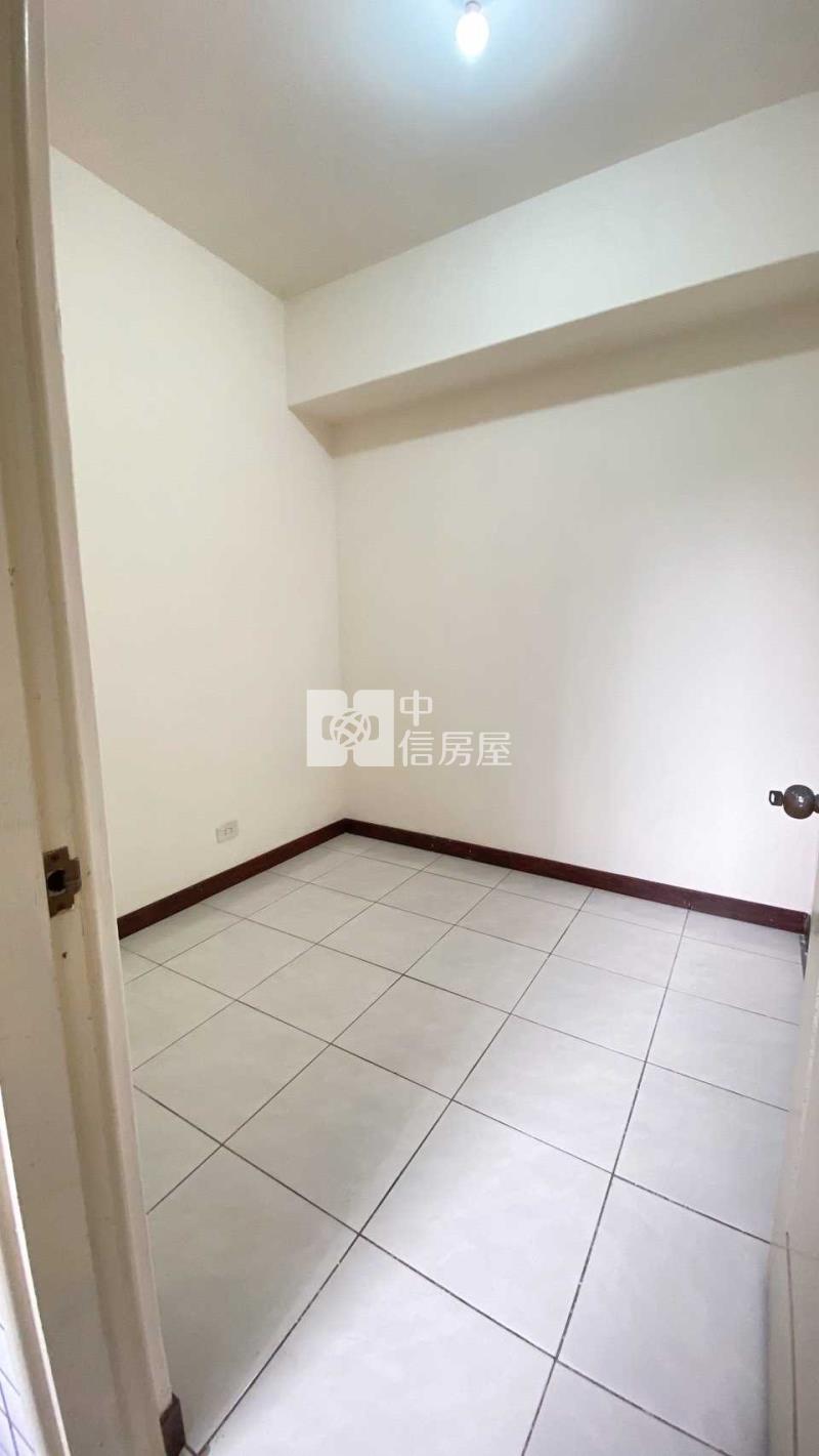 平鎮車站旁超大四房+車位房屋室內格局與周邊環境