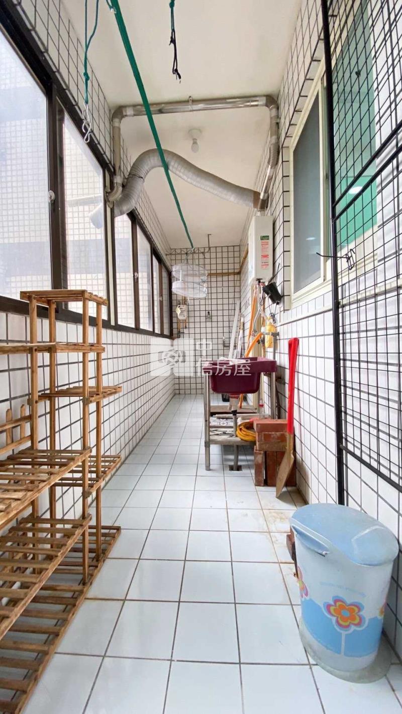 平鎮車站旁超大四房+車位房屋室內格局與周邊環境