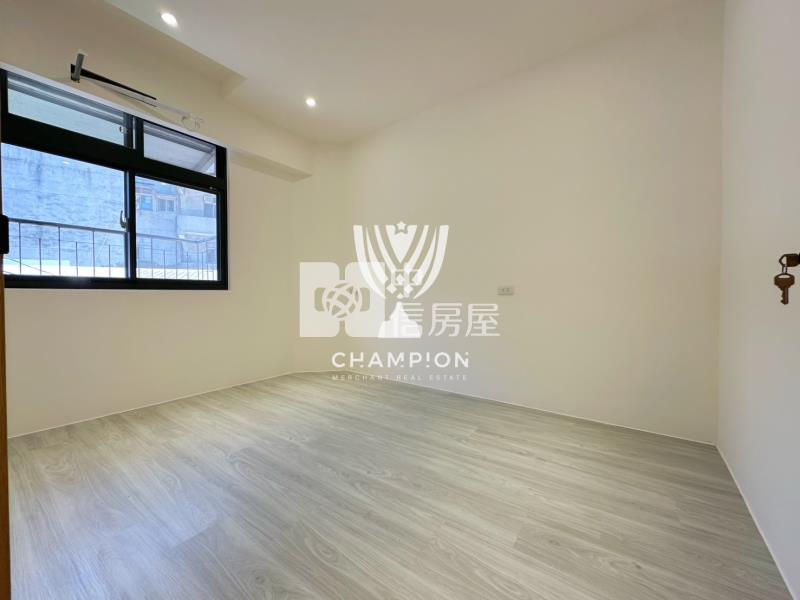 【冠軍】信義國中旁二樓精品三房房屋室內格局與周邊環境