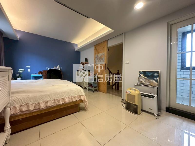 十四期漢神百貨震後雙車別墅房屋室內格局與周邊環境