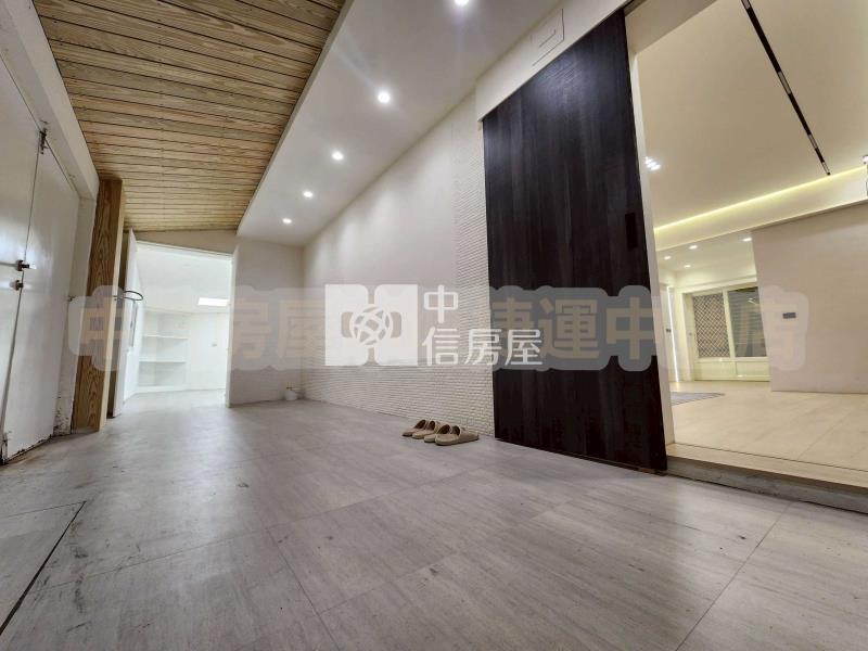 忠愛莊前後臨路透天房屋室內格局與周邊環境