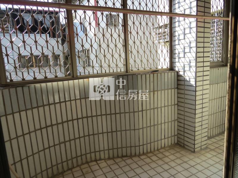 專任美村商圈前院停車孝親美別墅房屋室內格局與周邊環境