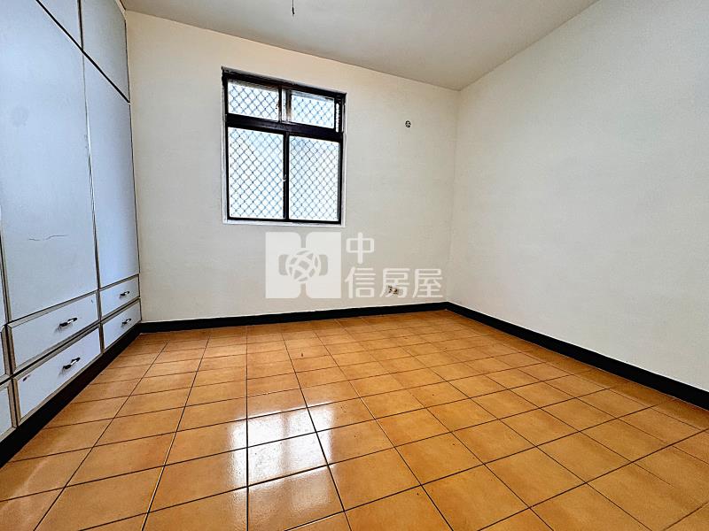 平鎮東安學校旁5房透天房屋室內格局與周邊環境