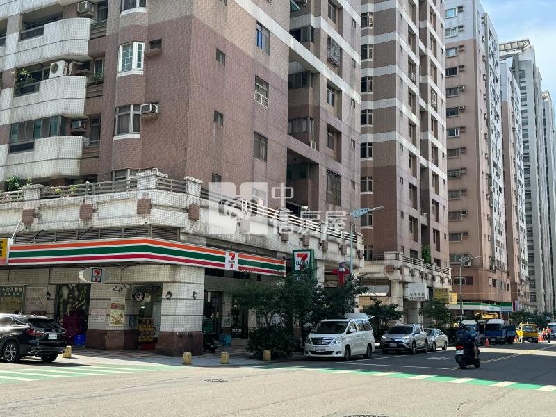 Sogo雅典宮廷3改2房房屋室內格局與周邊環境