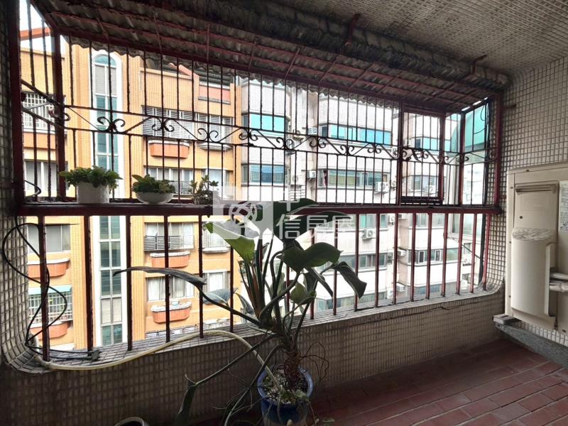 巨城低總價四房平車房屋室內格局與周邊環境