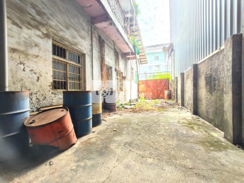 太平*大面寬.前後臨路*精美三照廠房房屋室內格局與周邊環境