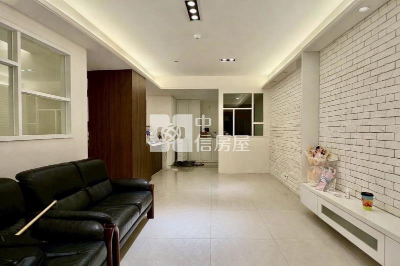 依莎美學三房車露臺戶房屋室內格局與周邊環境