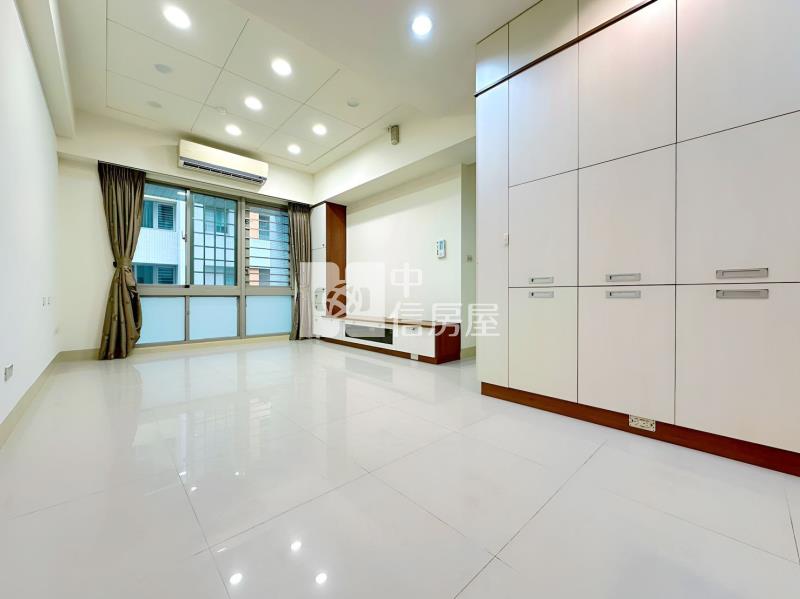 關新昌益芬蘭雙平車房屋室內格局與周邊環境