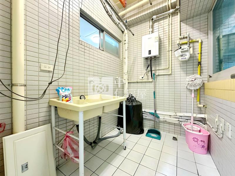 關新昌益芬蘭雙平車房屋室內格局與周邊環境