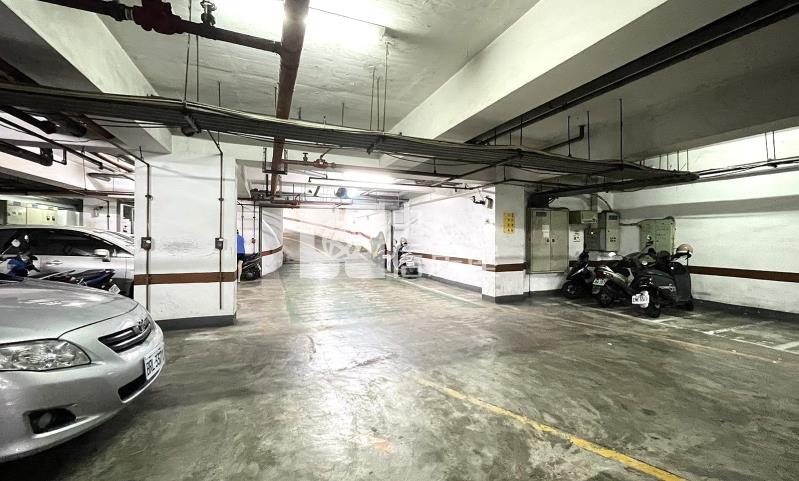 低總價立新商圈四房B1平車一樓房屋室內格局與周邊環境