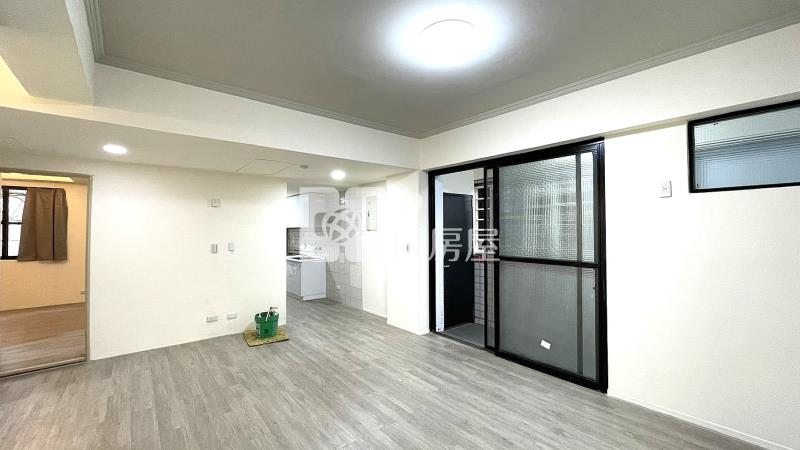 低總價立新商圈四房B1平車一樓房屋室內格局與周邊環境