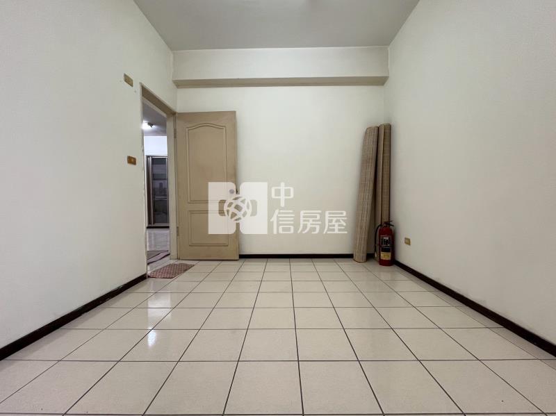 南屯交流道旁凱撒風景園邸2+1房機上車位房屋室內格局與周邊環境