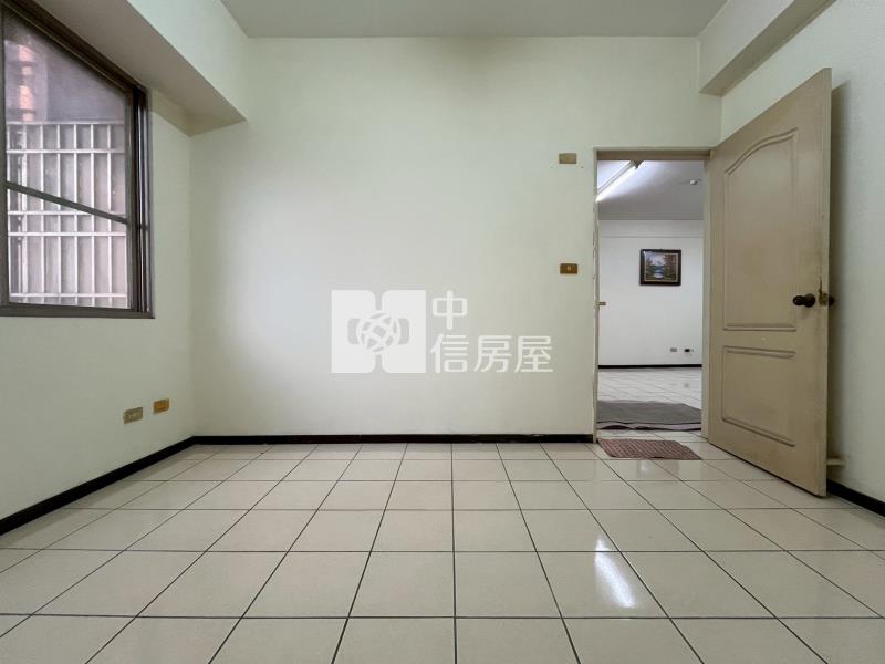 南屯交流道旁凱撒風景園邸2+1房機上車位房屋室內格局與周邊環境