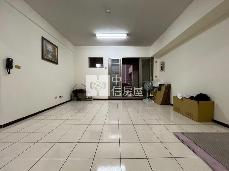 南屯交流道旁凱撒風景園邸2+1房機上車位房屋室內格局與周邊環境