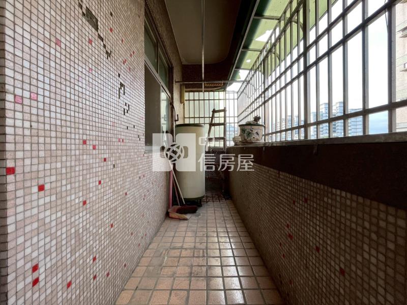 南屯交流道旁凱撒風景園邸2+1房機上車位房屋室內格局與周邊環境