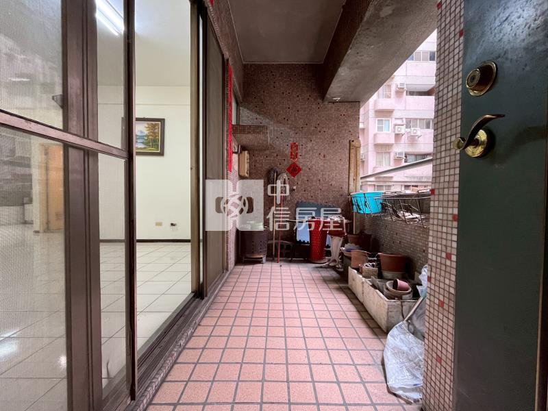 南屯交流道旁凱撒風景園邸2+1房機上車位房屋室內格局與周邊環境