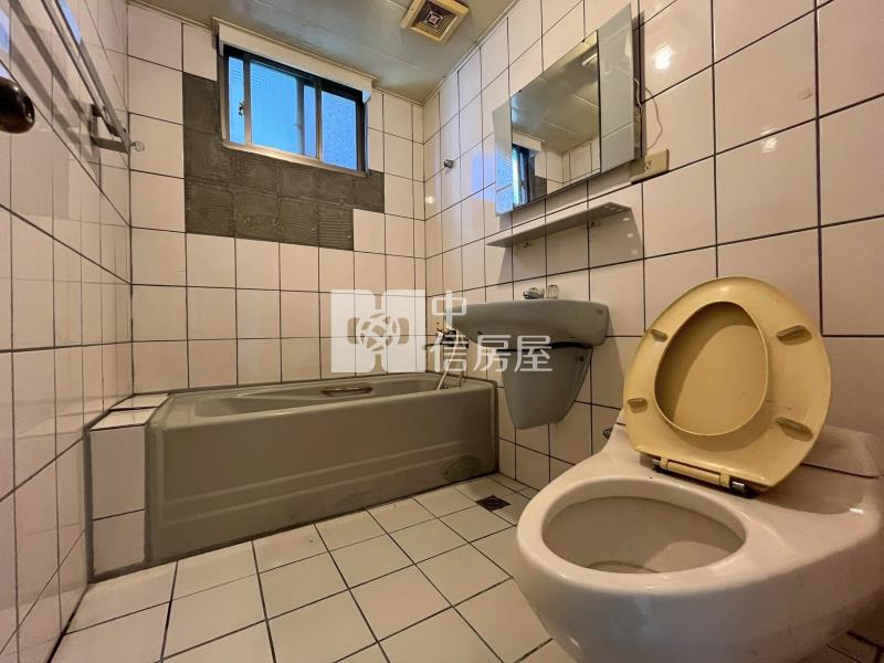 南屯交流道旁凱撒風景園邸2+1房機上車位房屋室內格局與周邊環境