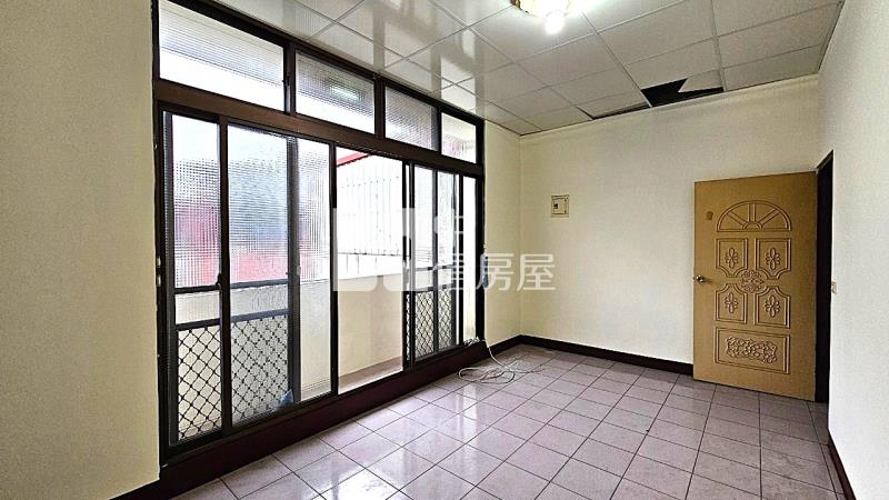 塗城路6米活巷車庫雙車投資透天房屋室內格局與周邊環境