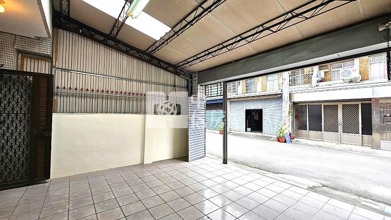 塗城路6米活巷車庫雙車投資透天房屋室內格局與周邊環境