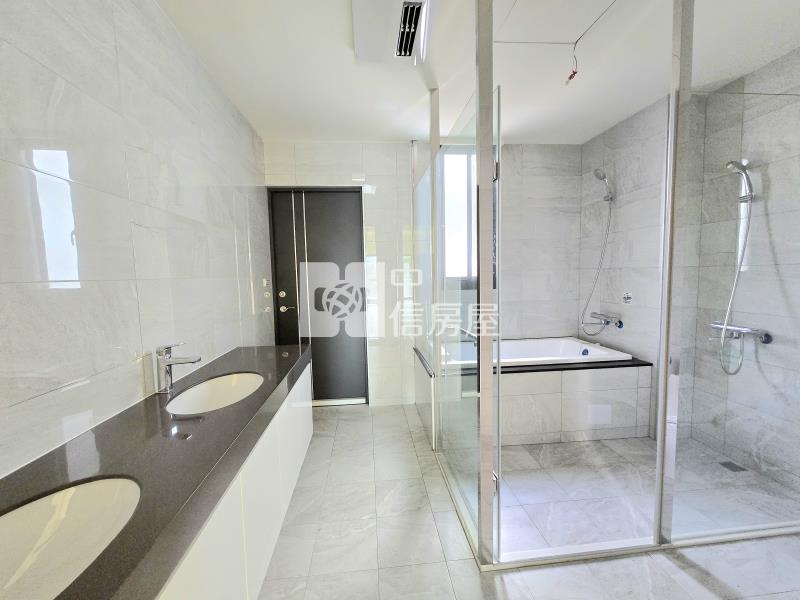 三甲公園全新臨路電梯豪墅房屋室內格局與周邊環境