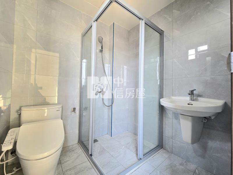 三甲公園全新臨路電梯豪墅房屋室內格局與周邊環境