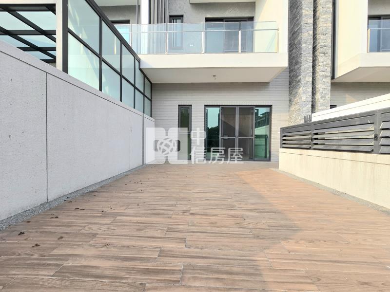 三甲公園全新臨路電梯豪墅房屋室內格局與周邊環境