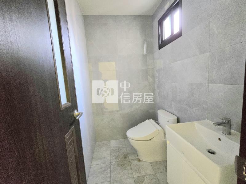 三甲公園全新臨路電梯豪墅房屋室內格局與周邊環境