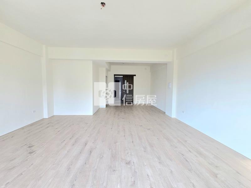 三甲公園全新臨路電梯豪墅房屋室內格局與周邊環境