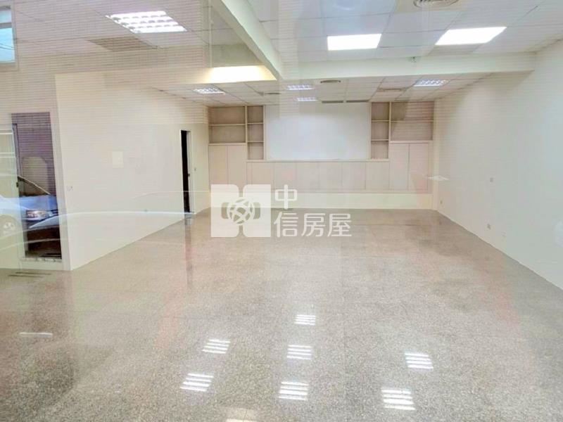 D028大溪文化路面寬店面[中信-新莊捷運加盟店]房屋室內格局與周邊環境