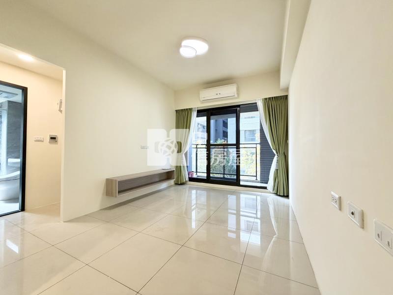 獨家!小春日和2房1衛+機上車位房屋室內格局與周邊環境