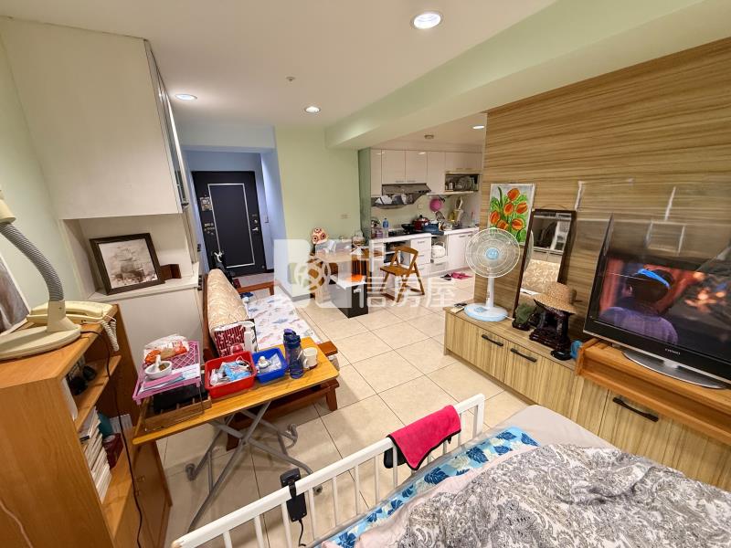 震後中山醫13期視野三房美屋房屋室內格局與周邊環境