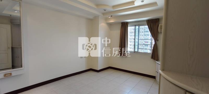 大世紀邊間三房平車寓房屋室內格局與周邊環境