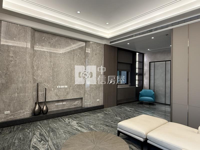 獨家★東山高中|百萬裝潢|電梯別墅房屋室內格局與周邊環境