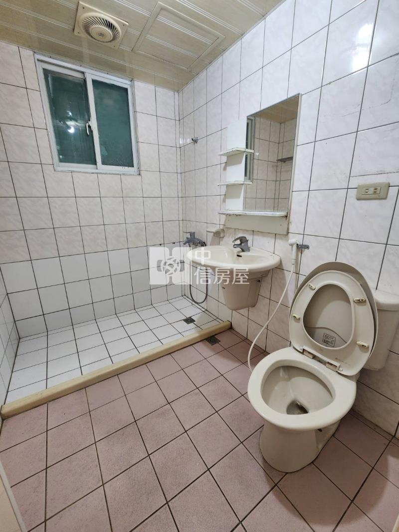 健保局旁兩房車(科學家)房屋室內格局與周邊環境