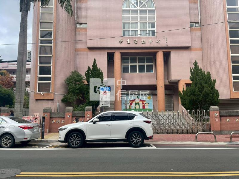 近復旦國小活巷透天房屋室內格局與周邊環境