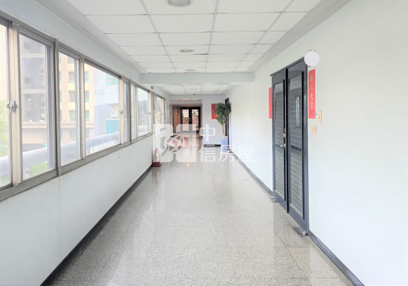 一中商圈優質商辦+車位房屋室內格局與周邊環境