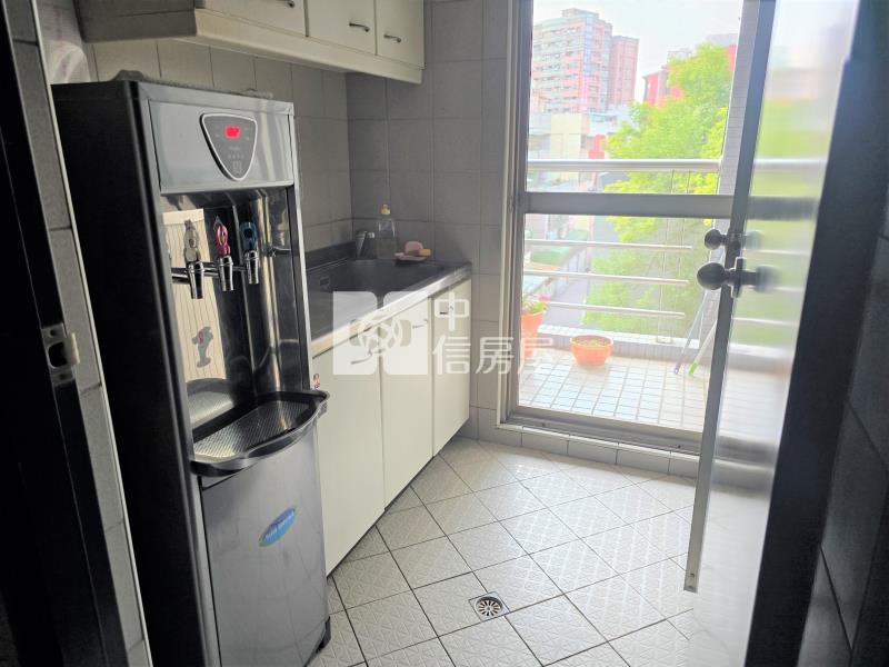 一中商圈優質商辦+車位房屋室內格局與周邊環境