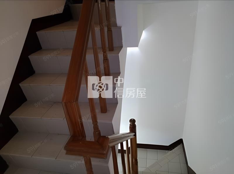 平鎮【國民運動中心】正10米路美店墅房屋室內格局與周邊環境