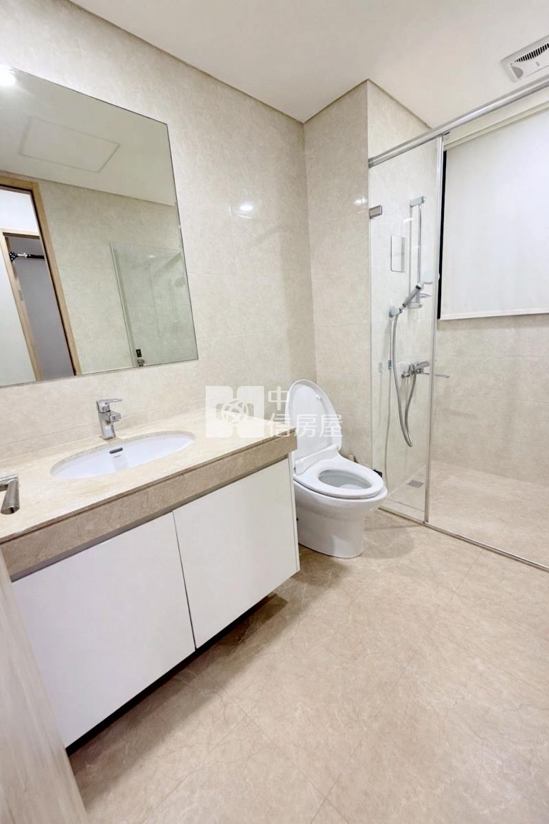 專任｜中港層峰超美三房平車房屋室內格局與周邊環境