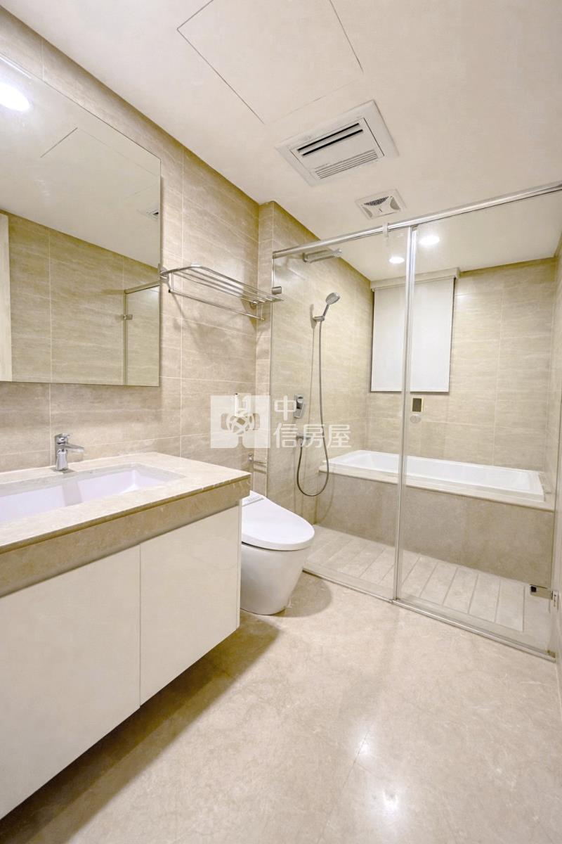 專任｜中港層峰超美三房平車房屋室內格局與周邊環境