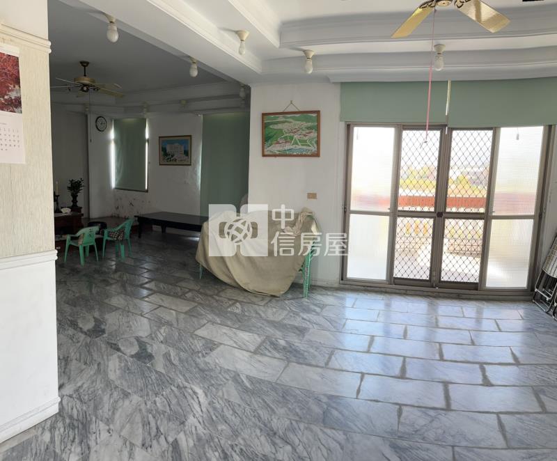 草屯南開大學旁都計內合法農舍房屋室內格局與周邊環境