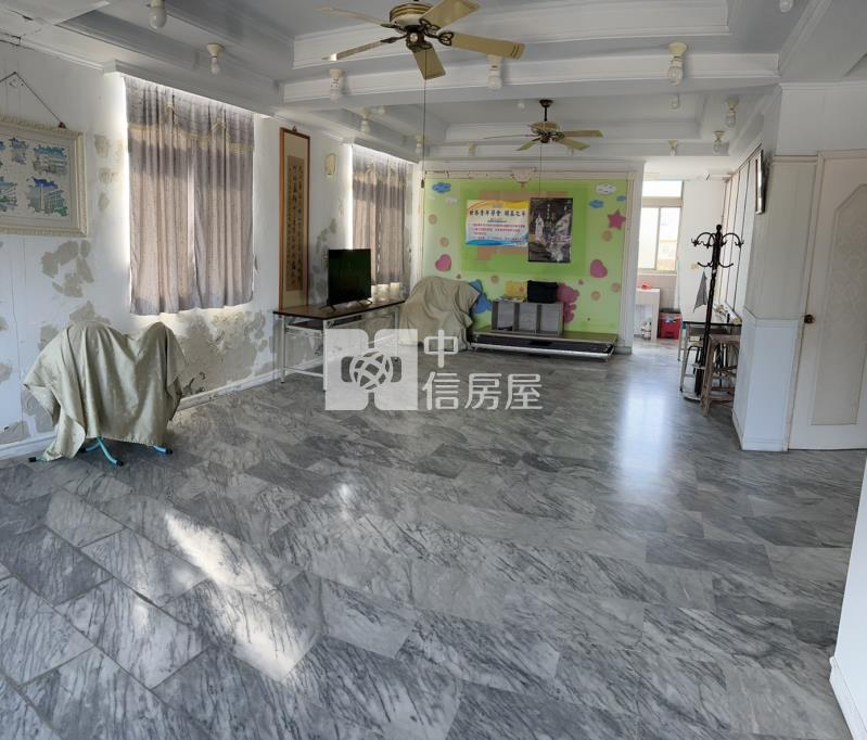 草屯南開大學旁都計內合法農舍房屋室內格局與周邊環境