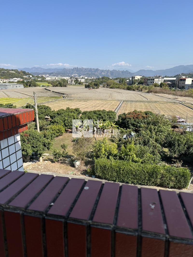 草屯南開大學旁都計內合法農舍房屋室內格局與周邊環境