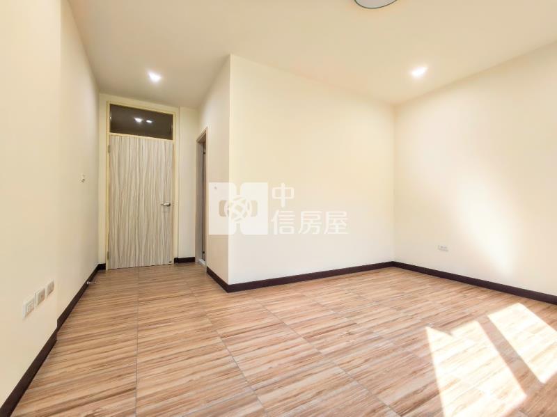 太平*五子登科*百萬裝潢透天.3套房.臨8米路房屋室內格局與周邊環境