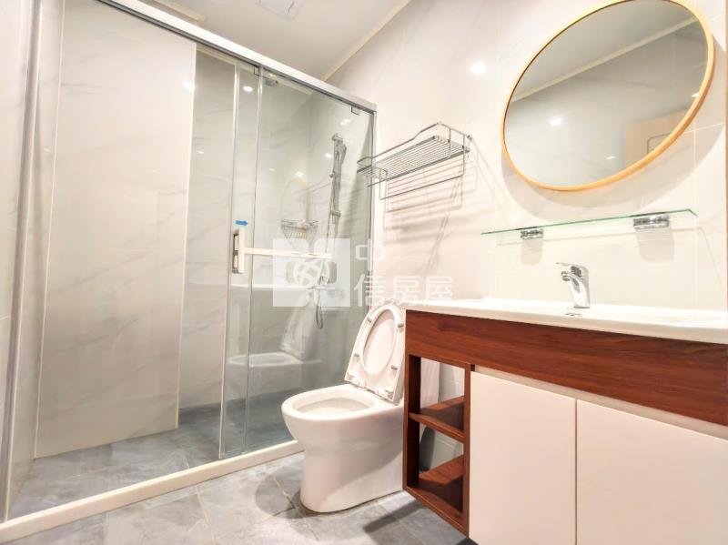 太平*五子登科*百萬裝潢透天.3套房.臨8米路房屋室內格局與周邊環境