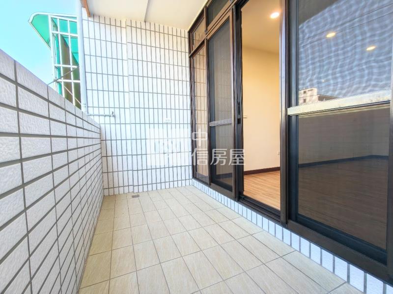 太平*五子登科*百萬裝潢透天.3套房.臨8米路房屋室內格局與周邊環境