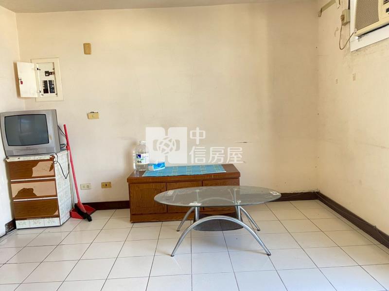 嘉義市金財神美套房房屋室內格局與周邊環境