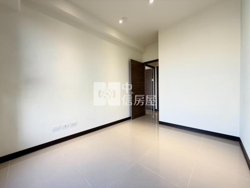 東區秀泰星境界精美二房平車房屋室內格局與周邊環境