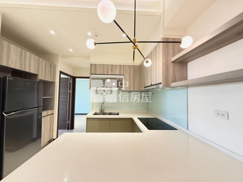 東區秀泰星境界精美二房平車房屋室內格局與周邊環境